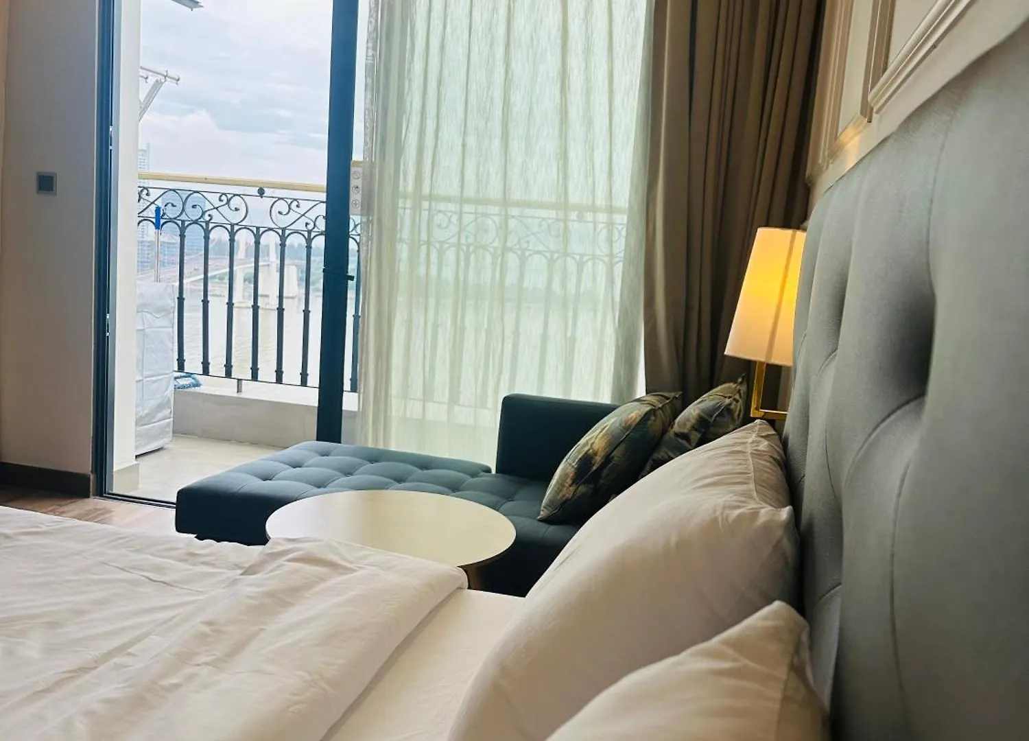 Golden Bay Apartment Ocean View Da Nang