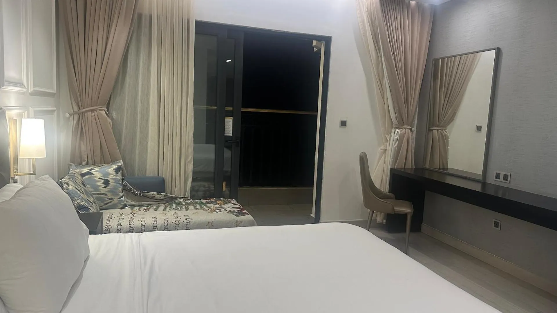 Golden Bay Apartment Ocean View Da Nang